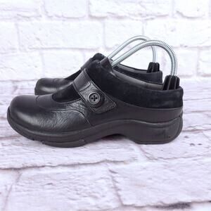 Dansko kaya clogs women's shoes leather black euro size 39 8.5 to 9 US (E)